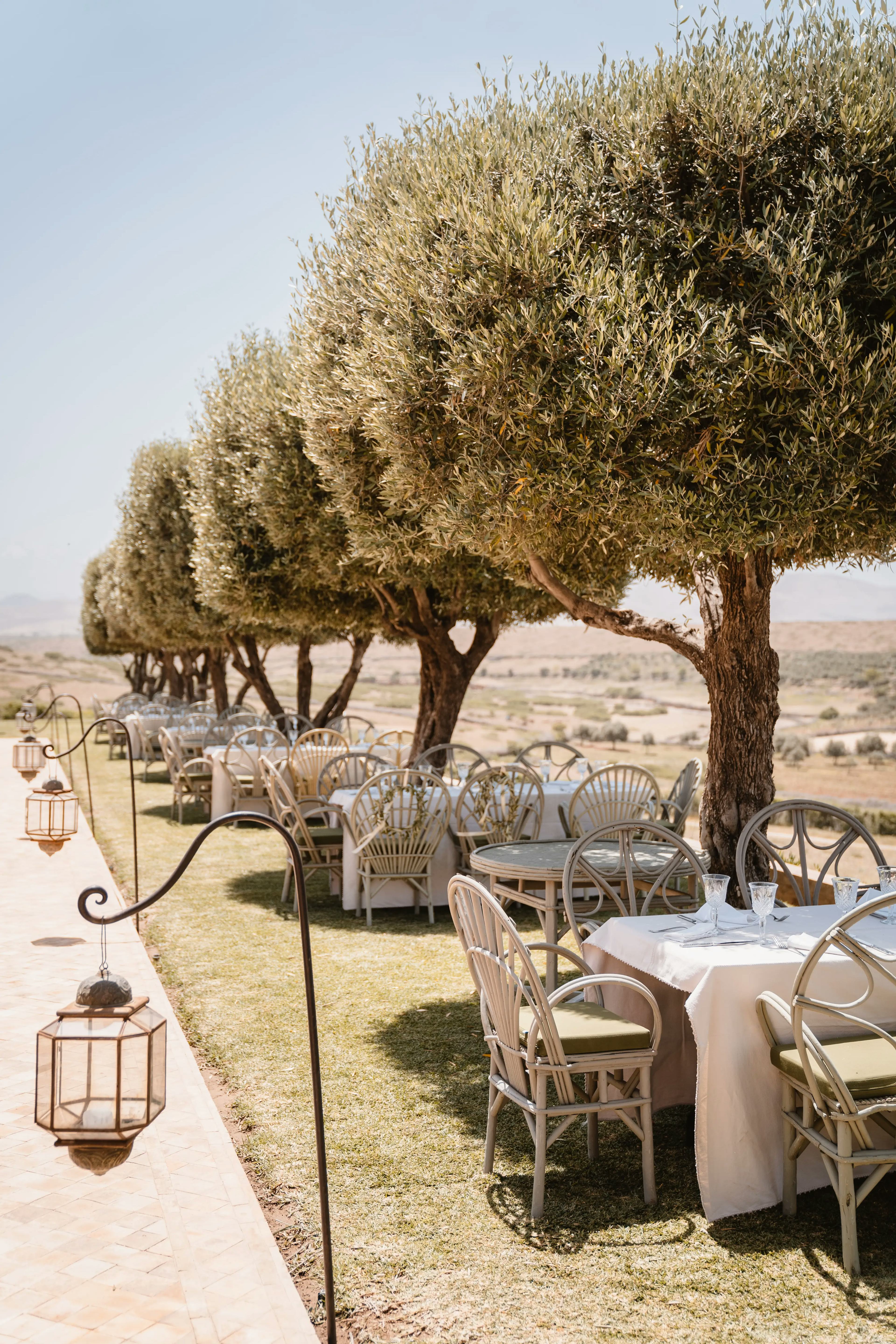 Wedding brunch table decor