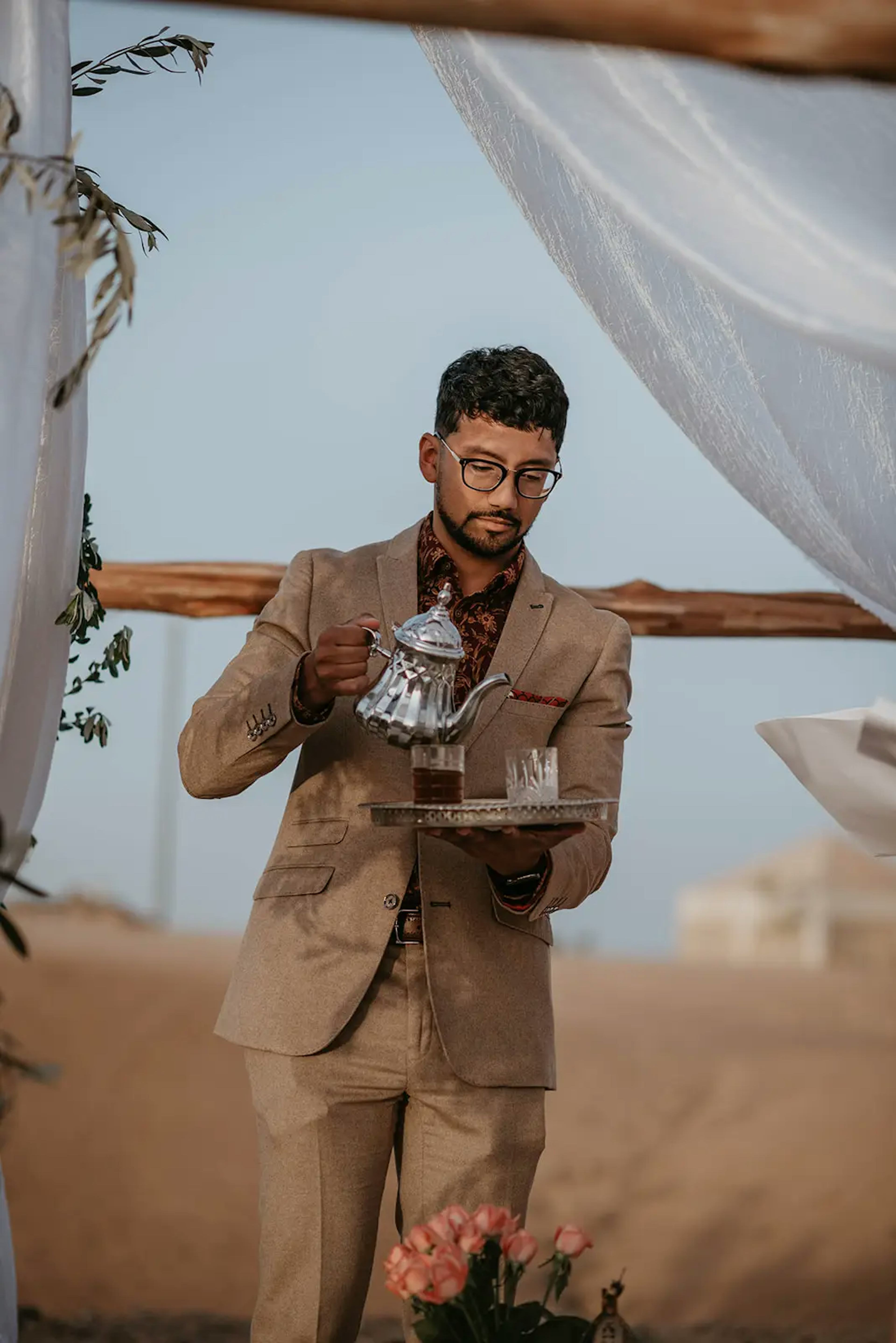 Marrakech wedding tea man