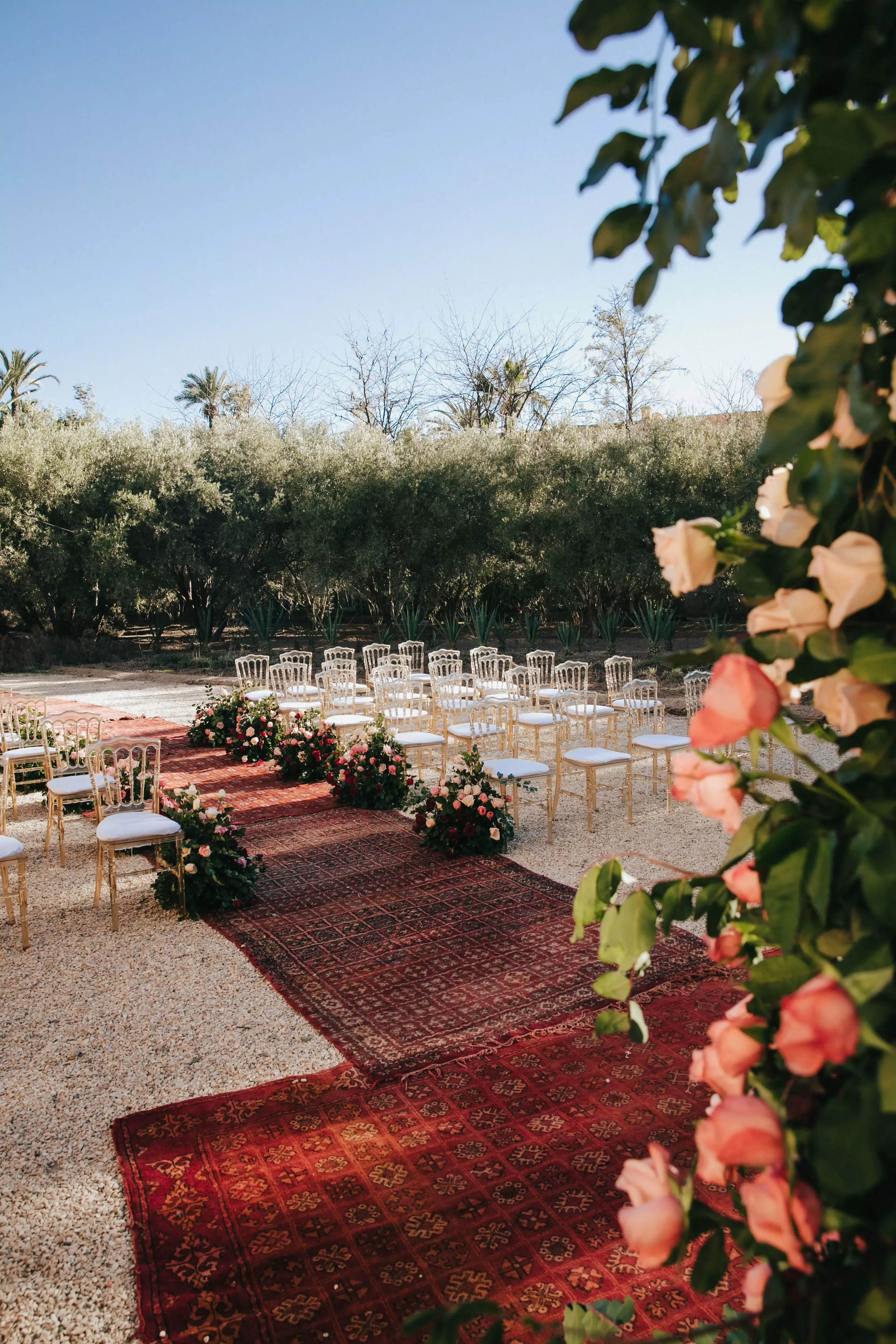 Outdoor wedding ceremony Jnane Tamsna 