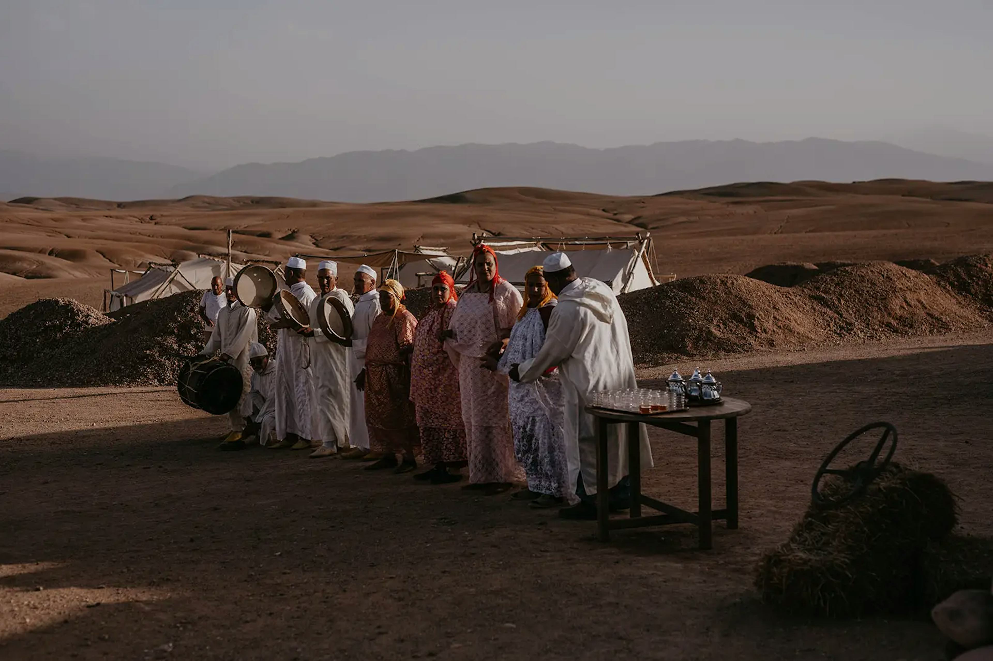 desert wedding entrainment