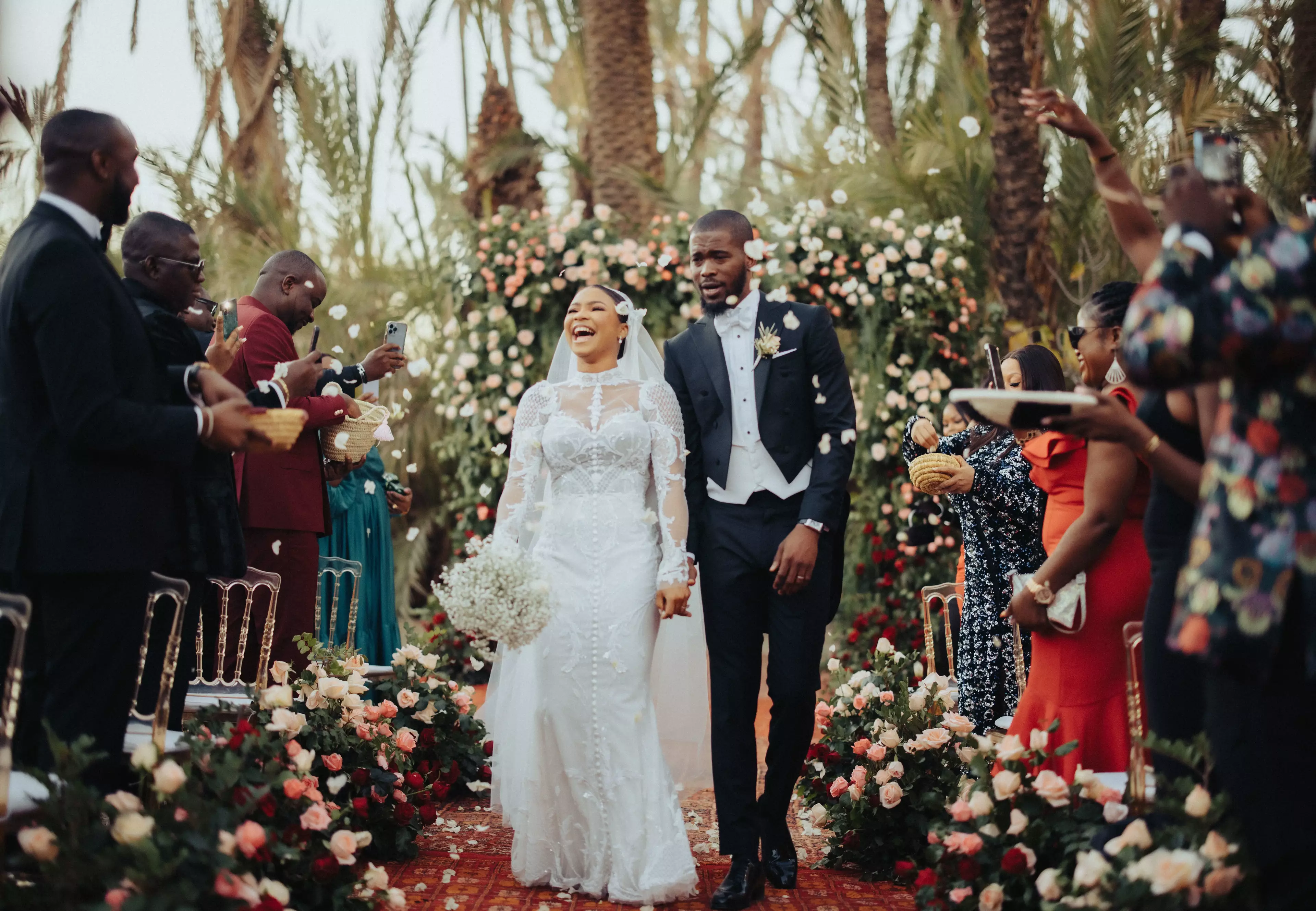 Wedding confetti ceremony