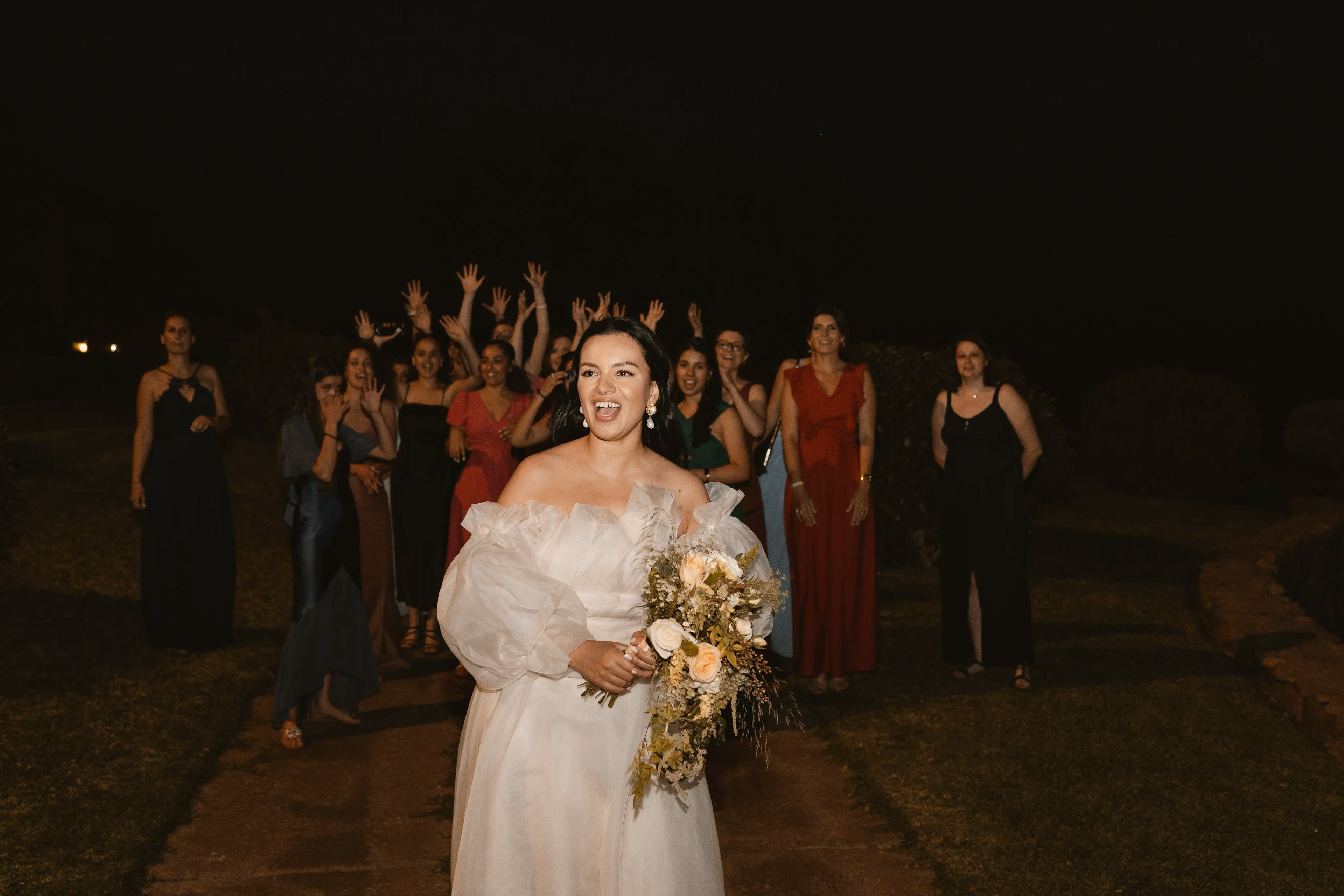 wedding bouquet toss