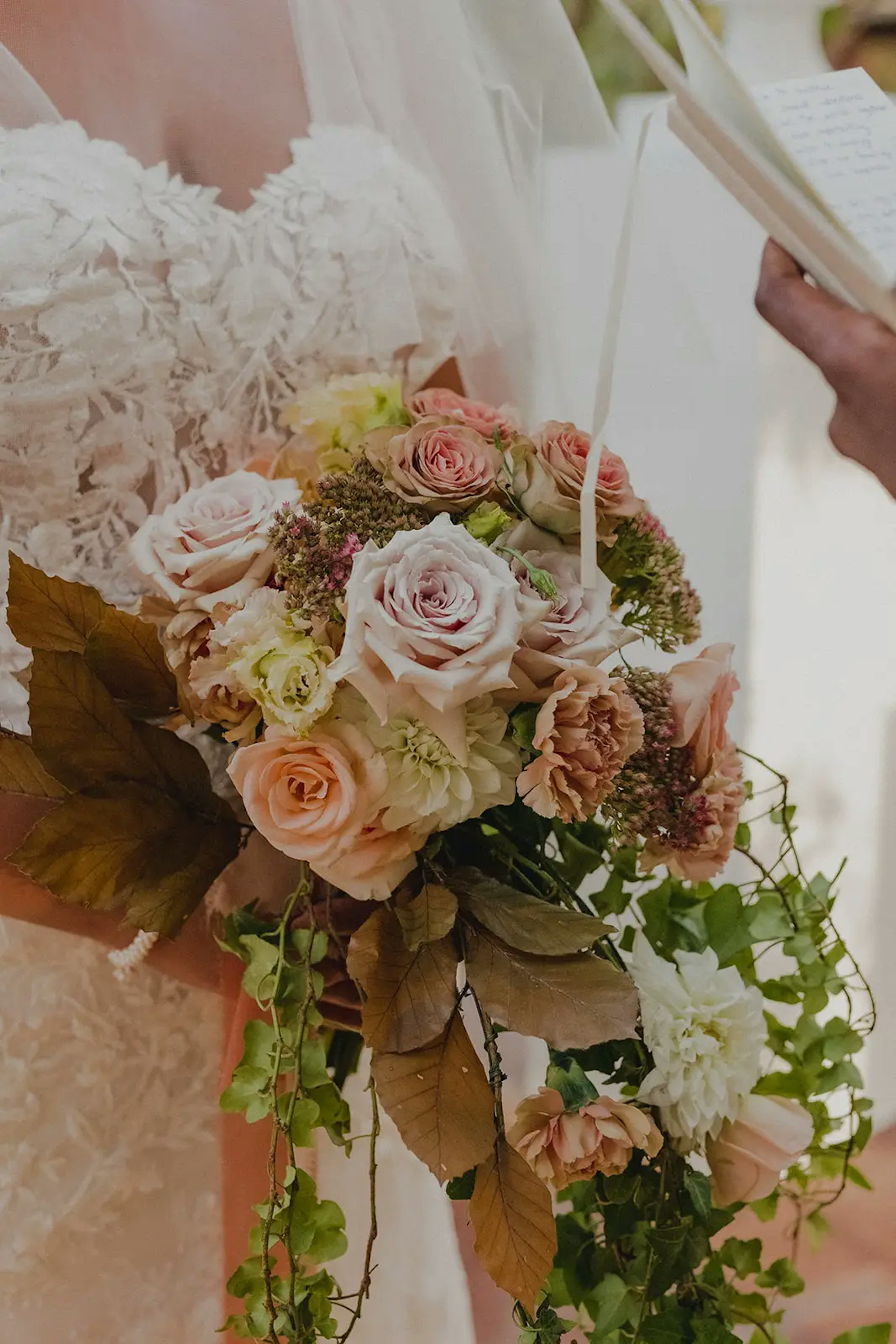 Bridal flowers for weddin in Marrakech