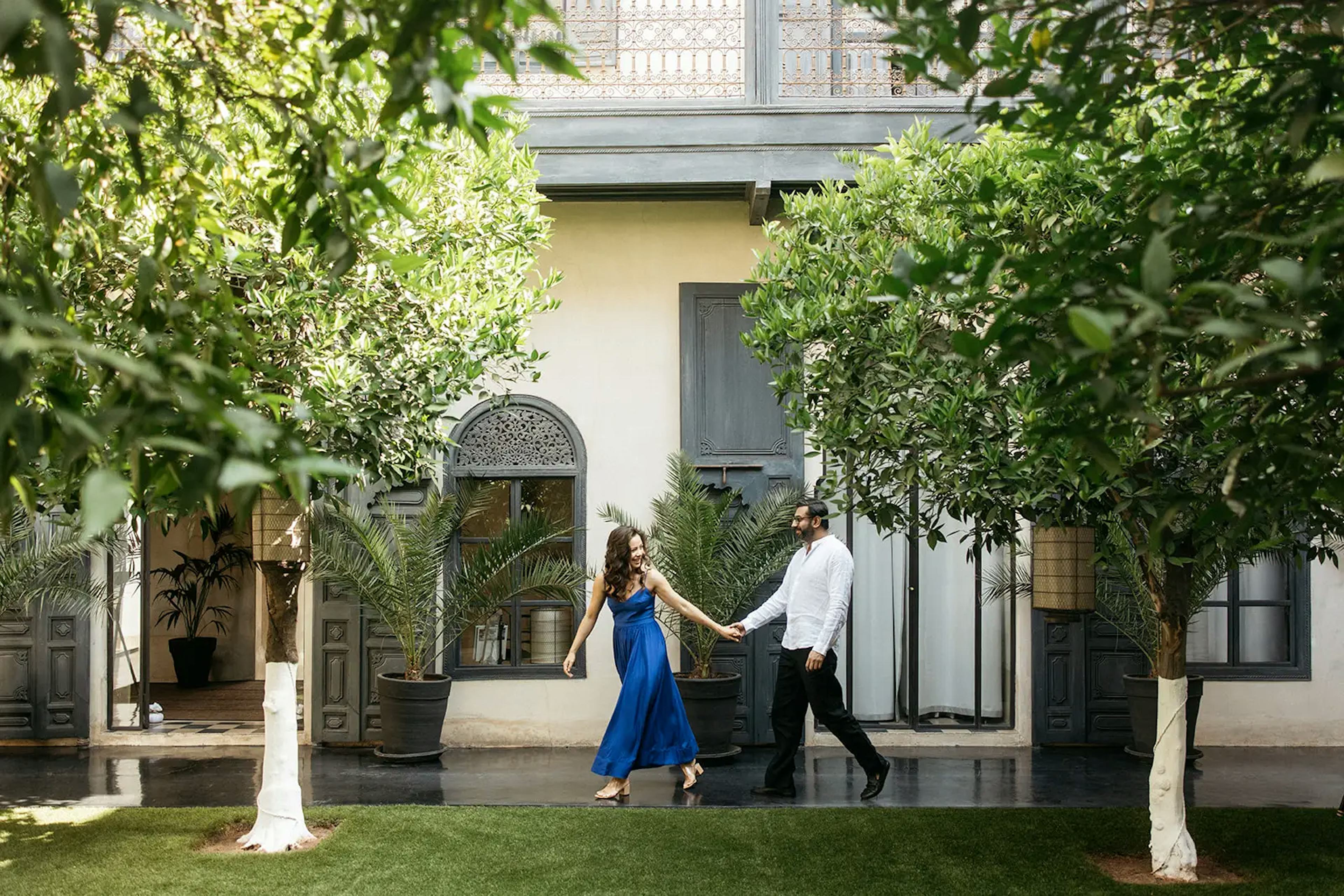 Photo shoot of the couple around vegetation